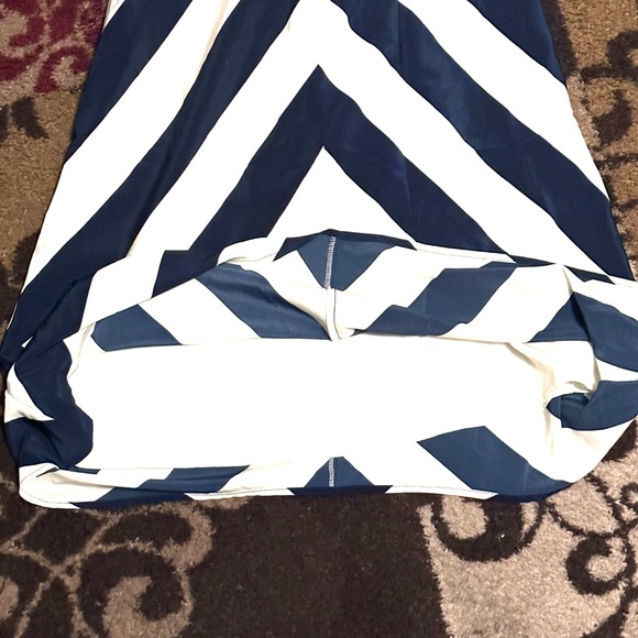 Like new spaghetti strap sun dress great for a cruise. - Picture 5 of 5